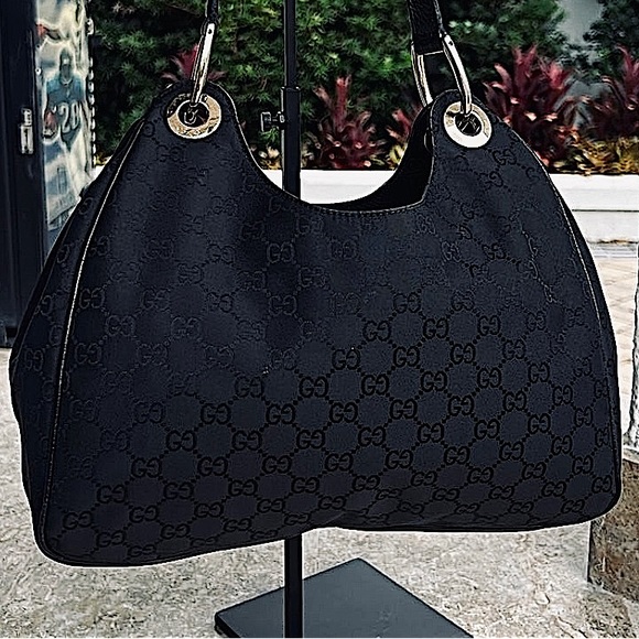 GUCCI - Limited Edition Vintage GG Shoulder Bag - Picture 4 of 12